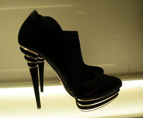 The new new ladies shoe department at Galeries Lafayette is billed as the largest in the world! The new new ladies shoe department at Galeries Lafayette is billed as the largest in the world!
