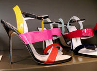 Manolo Blahnik Spring Preview 2010 & The World's Largest Shoe Department Manolo Blahnik Spring Preview 2010 & The World's Largest Shoe Department