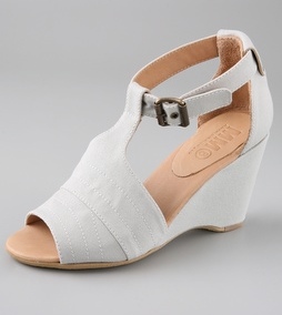 These are the FIRST white shoes that I bought in years: MM6 Maison Martin Margiela Canvas T Strap Wedge Sandals These are the FIRST white shoes that I bought in years: MM6 Maison Martin Margiela Canvas T Strap Wedge Sandals