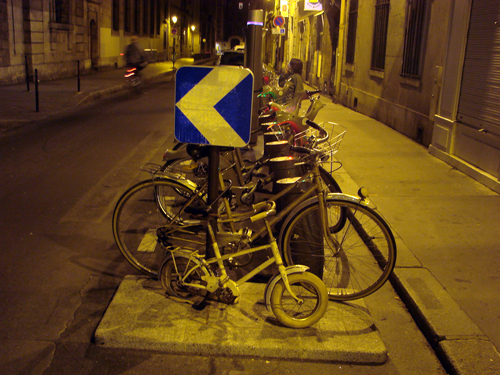 Velib Bike Station - Paris. Sharon loves the bike stations too! Velib Bike Station - Paris. Sharon loves the bike stations too!